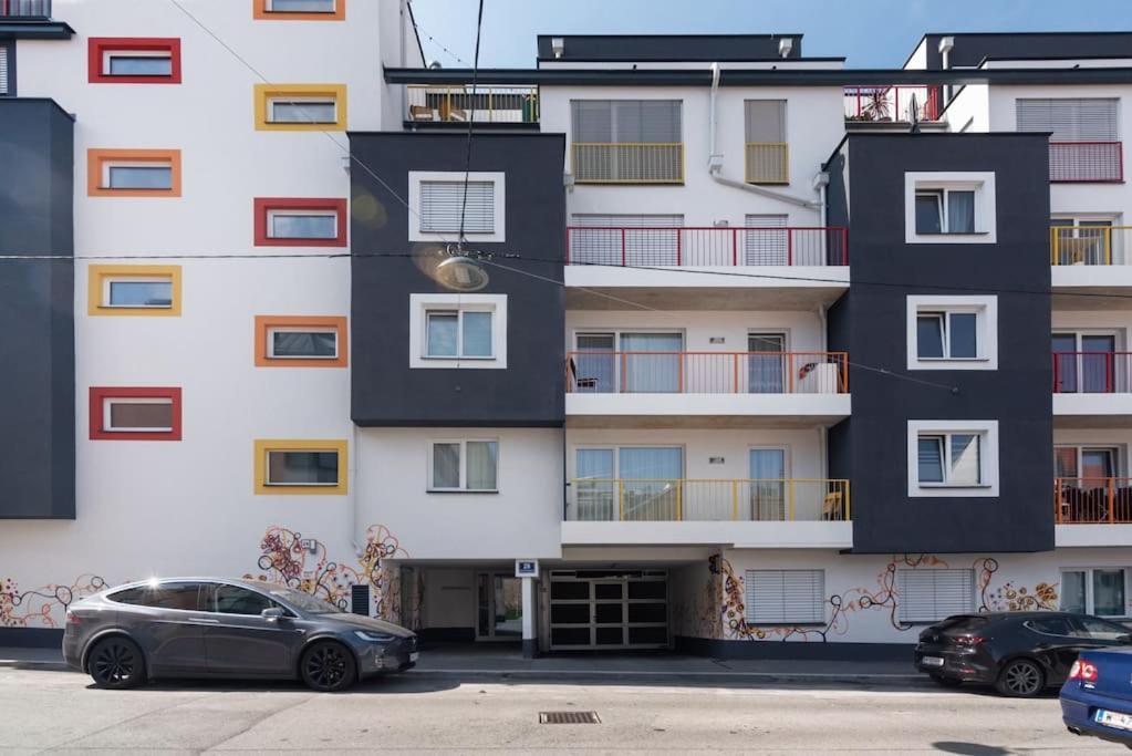 Neu Und Hell In Zentraler Ruhelage Mit Parkplatz Apartment Wien