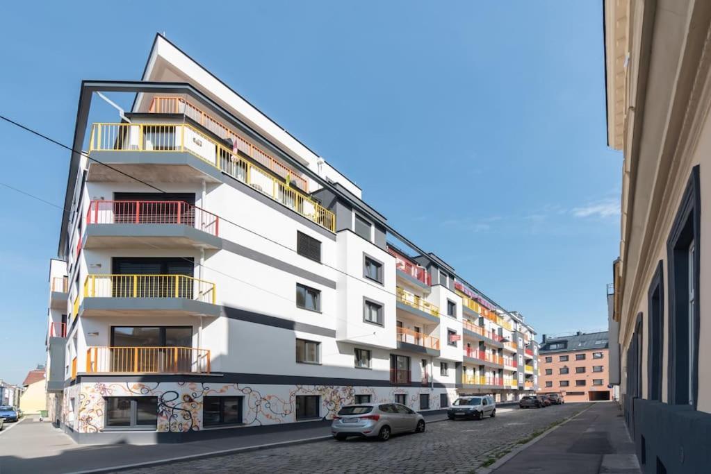 Apartment Neu Und Hell In Zentraler Ruhelage Mit Parkplatz Wien
